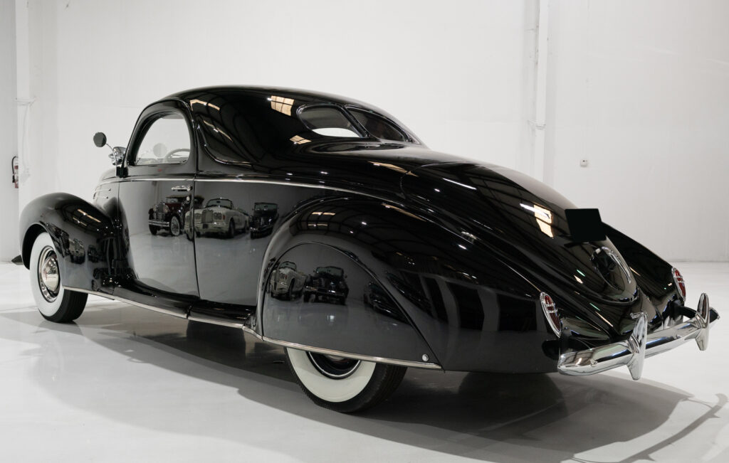 1939 Lincoln Zephyr