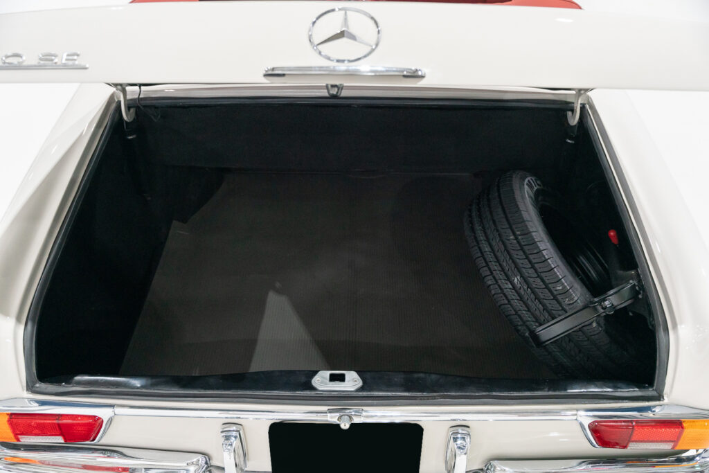 1969 Mercedes-Benz 280SE