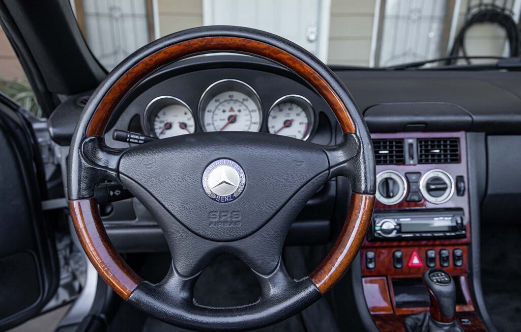 2002 Mercedes-Benz SLK320