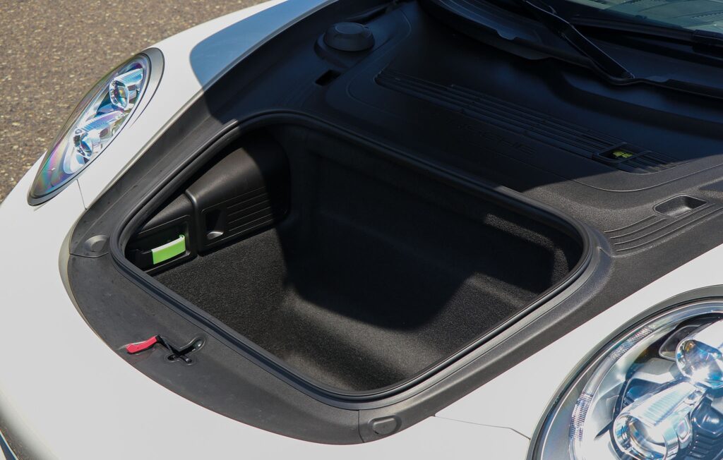 2019 Porsche 911 Carrera