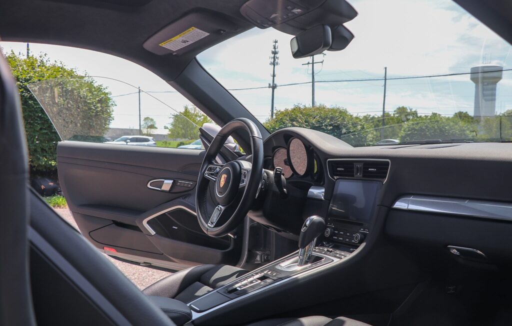 2019 Porsche 911 Carrera