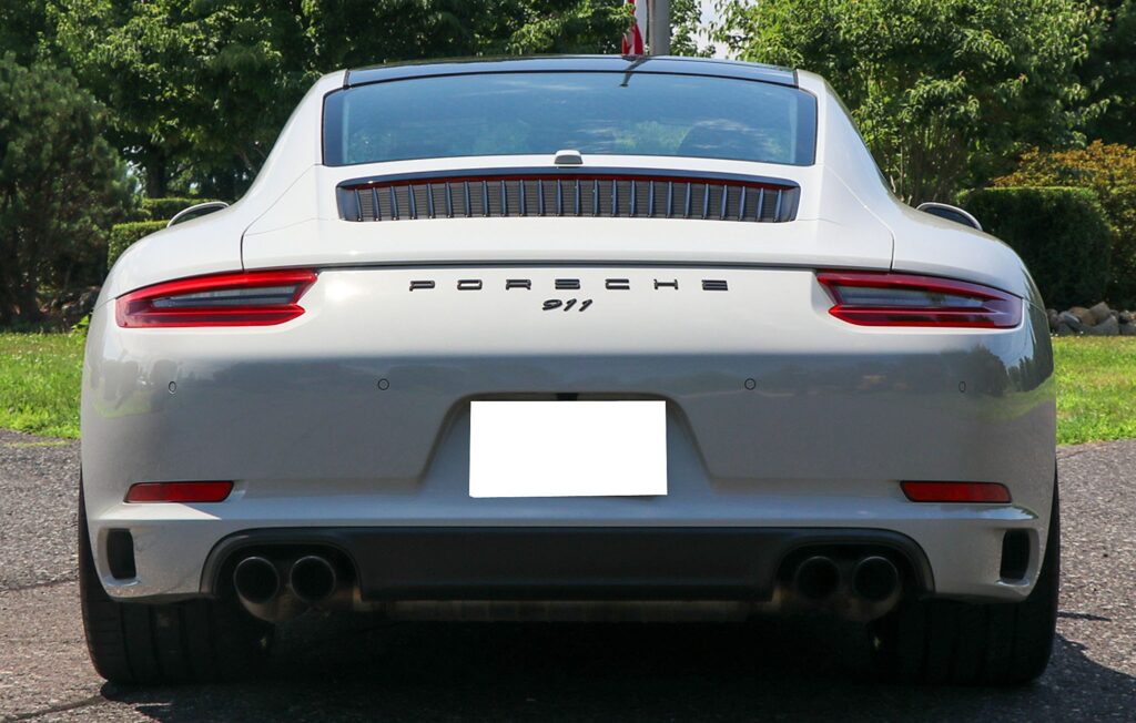 2019 Porsche 911 Carrera