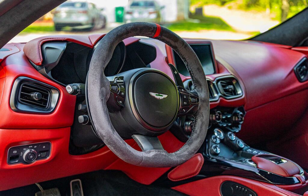 2020 Aston Martin Vantage